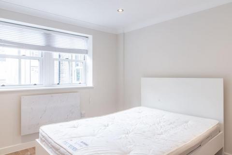 undefined, St Peters Court, E1