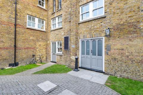 undefined, St Peters Court, E1