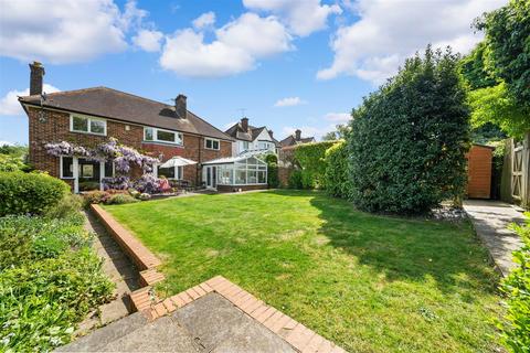 12 Heath Close, Banstead, SM7 3QU
