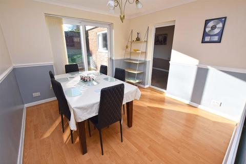 undefined, Wickham Close, Newington