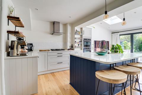 10 Cairns Close, St Albans, AL4 0EB