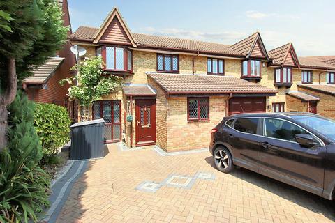 5 Mistletoe Close, Croydon, CR0 8YE