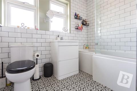 12 Dury Falls Close, Hornchurch, RM11 3AX