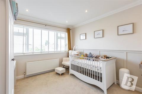 12 Dury Falls Close, Hornchurch, RM11 3AX