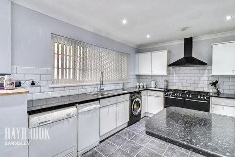 3 Baycliff Close, Barnsley, S71 2SQ