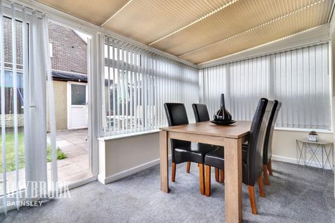 3 Baycliff Close, Barnsley, S71 2SQ