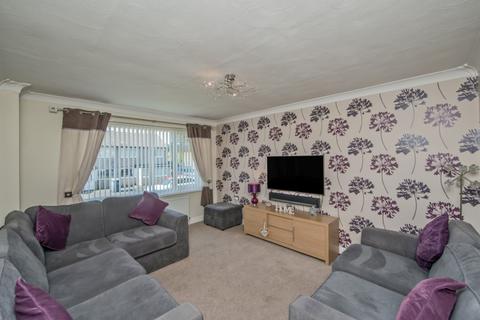 4 bedroom semi-detached house for sale, Ashbourne Drive, Cleckheaton, West Yorkshire, BD19