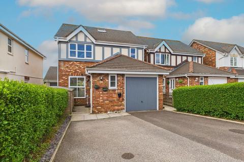 4 bedroom detached house for sale, Lanhydrock Close, Paignton