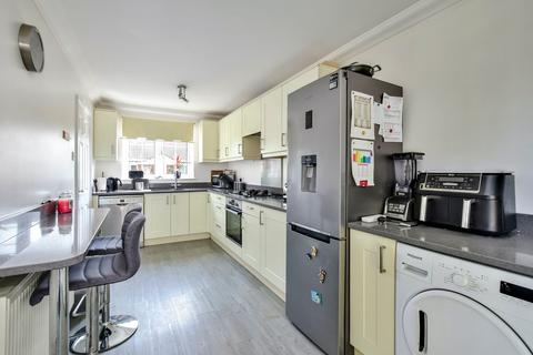 3 bedroom detached house for sale, Oak Green, Abbots Langley, WD5