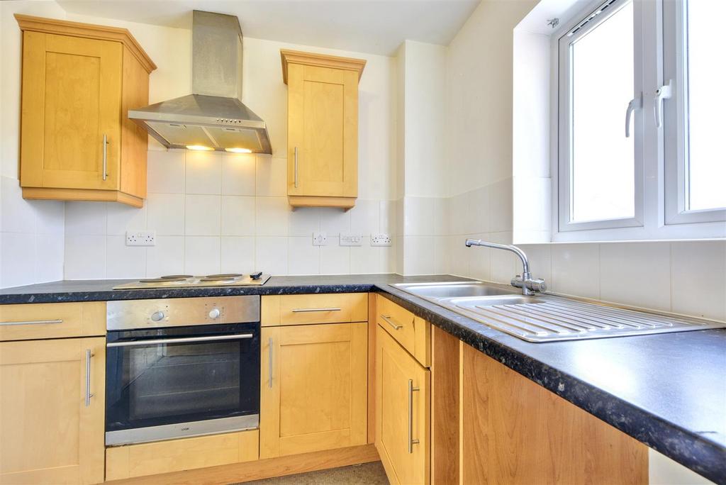 Kitchen 2.jpeg