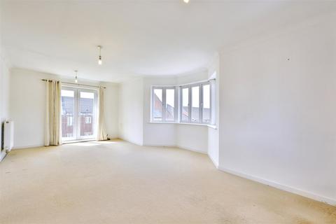 2 bedroom flat for sale, Kelham Drive, Nottingham