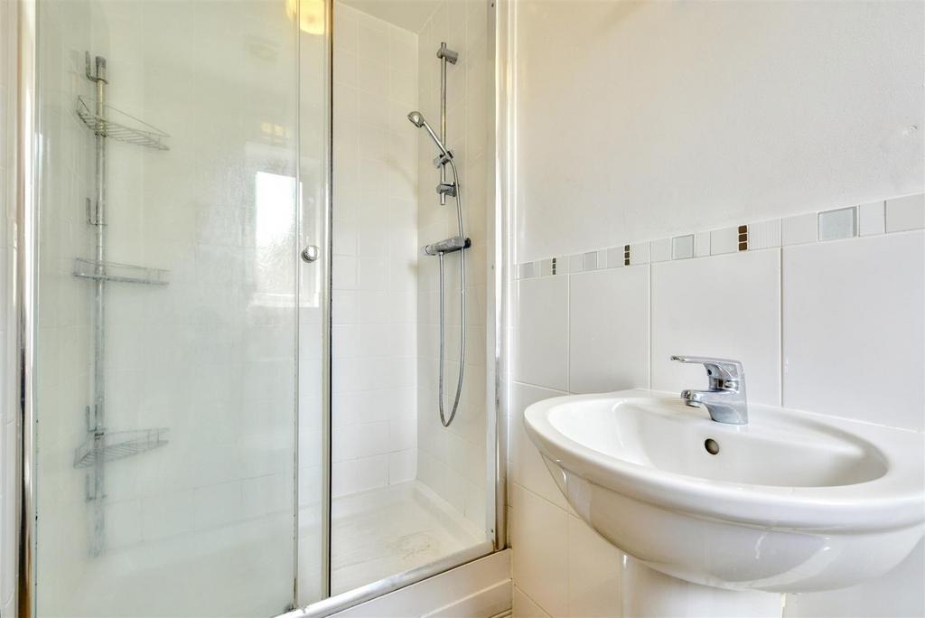 Bedroom 1 Ensuite 2.jpeg