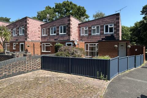 Falconer Court, Holbury, SO45