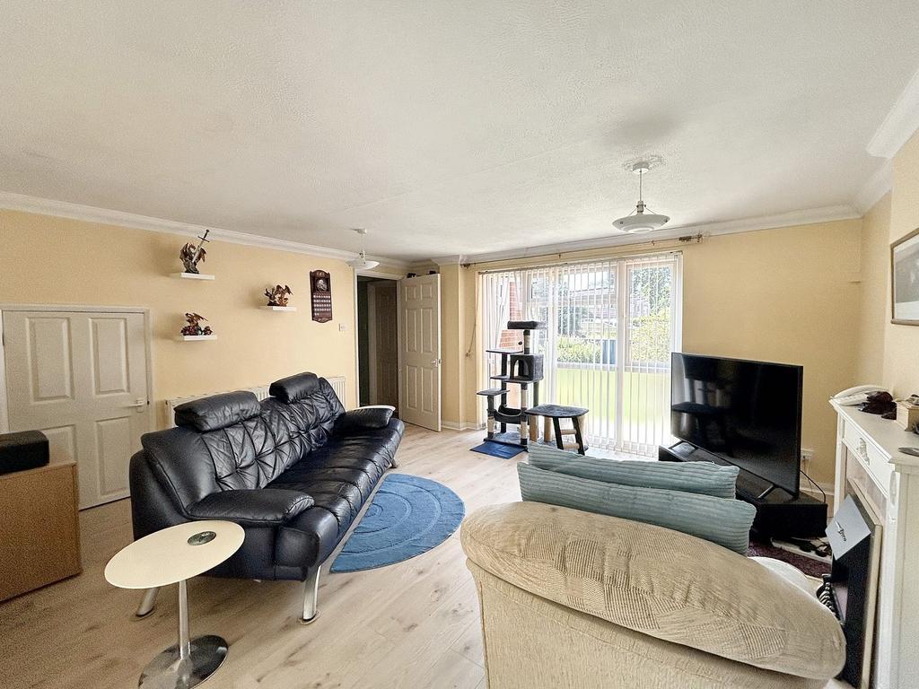 Lounge/dining room