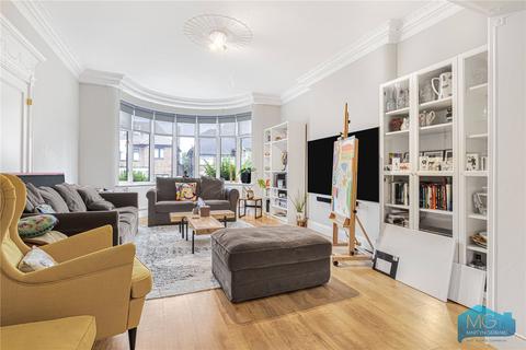 9 Amberden Avenue, London, N3 3BJ