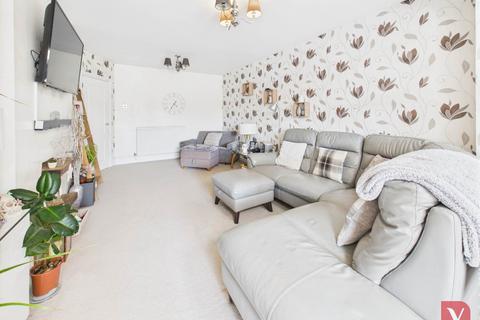 32 Chalton Heights, Chalton, Luton, LU4 9UF