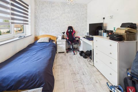 32 Chalton Heights, Chalton, Luton, LU4 9UF