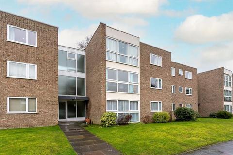 2 bedroom apartment to rent, The Spinney, Hertfordshire WD17
