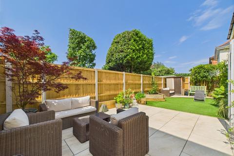 6 Harcourt Road, Bournemouth, BH5 2JG