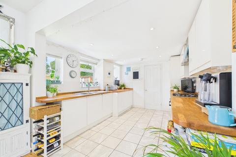 6 Harcourt Road, Bournemouth, BH5 2JG
