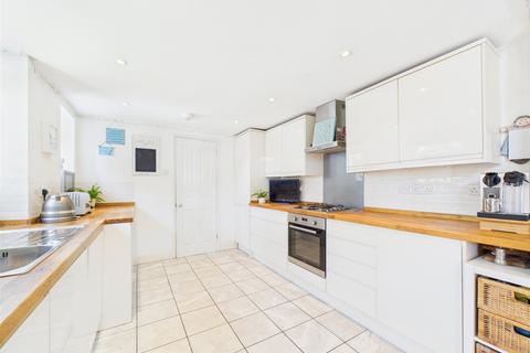 6 Harcourt Road, Bournemouth, BH5 2JG
