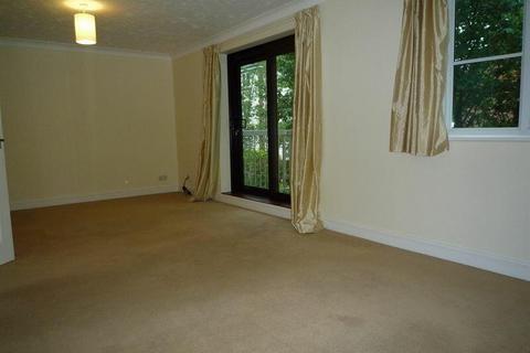 2 bedroom flat for sale, Waterside Court, Alton, GU34