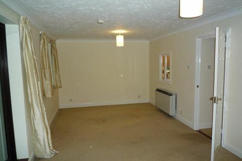 2 bedroom flat for sale, Waterside Court, Alton, GU34