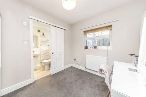 undefined, Leigham Vale, London SW16