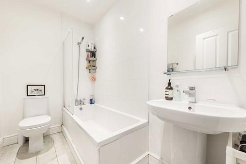 undefined, Leigham Vale, London SW16