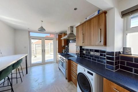 71 Norton Road, Northampton, NN2 7TL