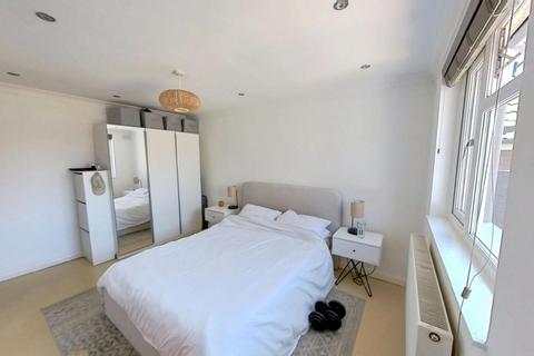 71 Norton Road, Northampton, NN2 7TL