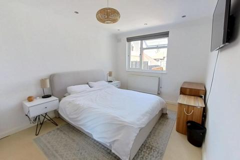 71 Norton Road, Northampton, NN2 7TL