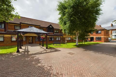 2 bedroom flat for sale, Taylors Field, Driffield, YO25 6FQ