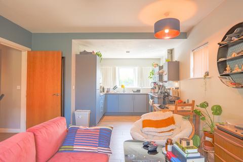 2 bedroom flat for sale, Montmano Drive, Manchester M20