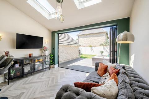 24 Mill Square, Horsforth, Leeds, LS18 4GJ