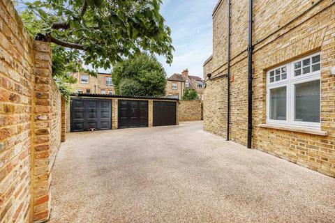 undefined, Lock up Garage, The Orchard, Bedford Park