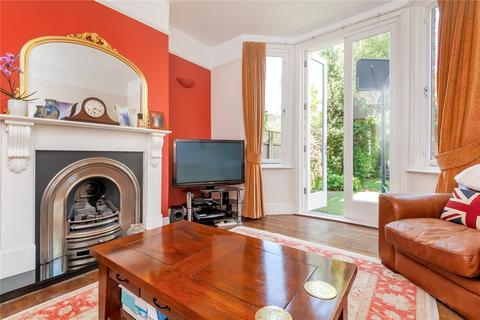 10 Holmes Road, Twickenham, TW1 4RE