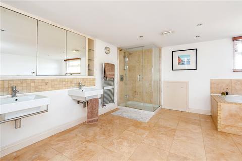 10 Holmes Road, Twickenham, TW1 4RE