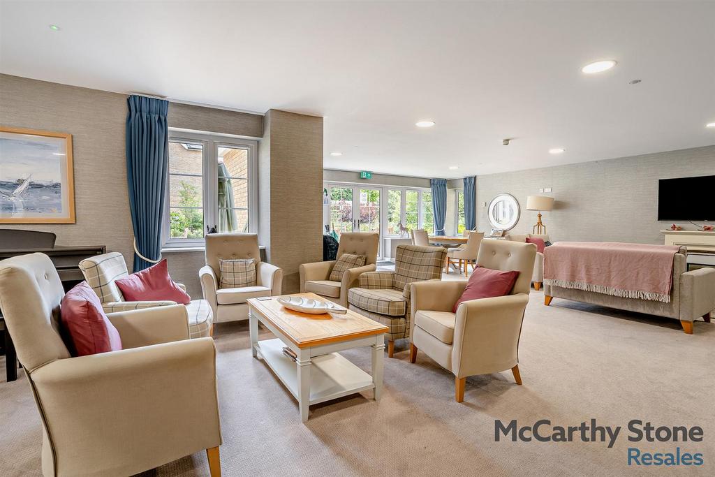 Homeowners Lounge