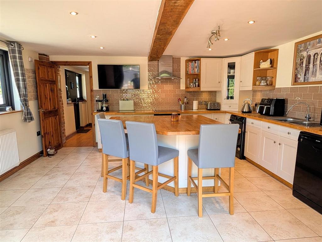 PXL 20250619 130218900.MP~2.jpg