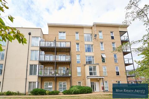 2 bedroom apartment for sale, Hunting Place, Hounslow, TW5