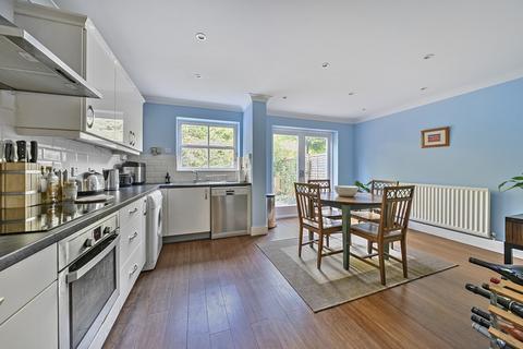 2 Regency Mews, Beckenham, BR3 5FG