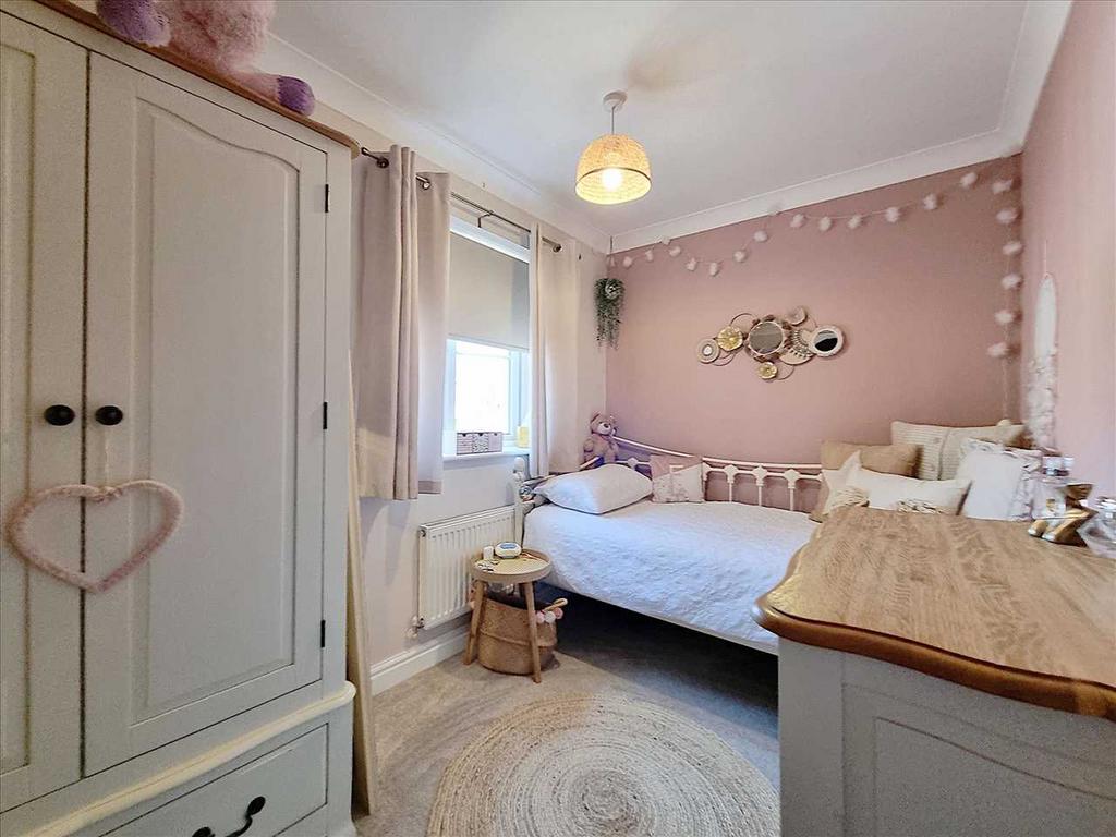 Bedroom 4: