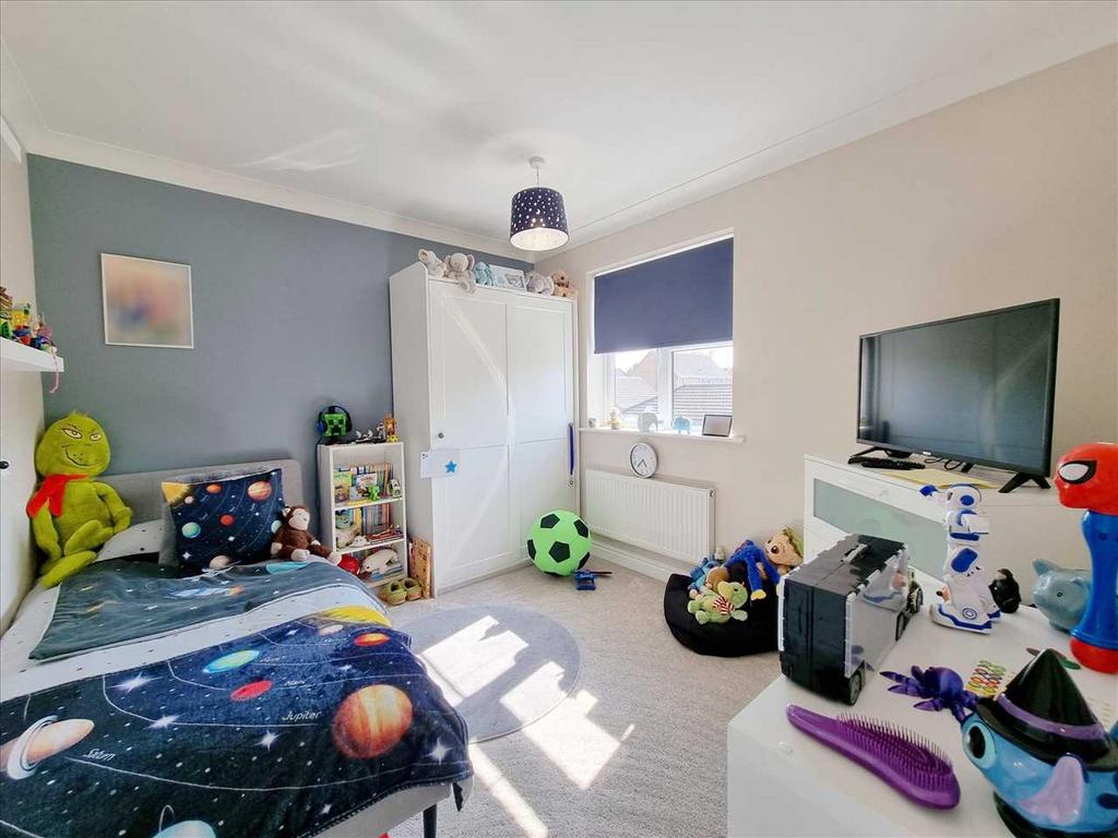 Bedroom 2: