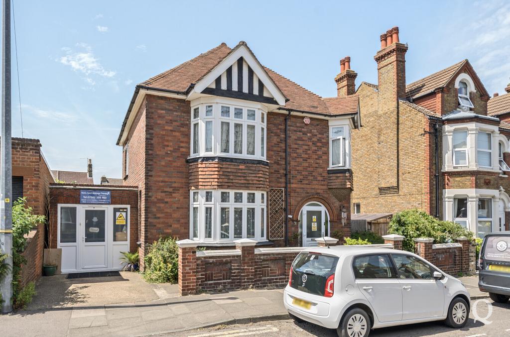 07ef2df2-7844-4f5...