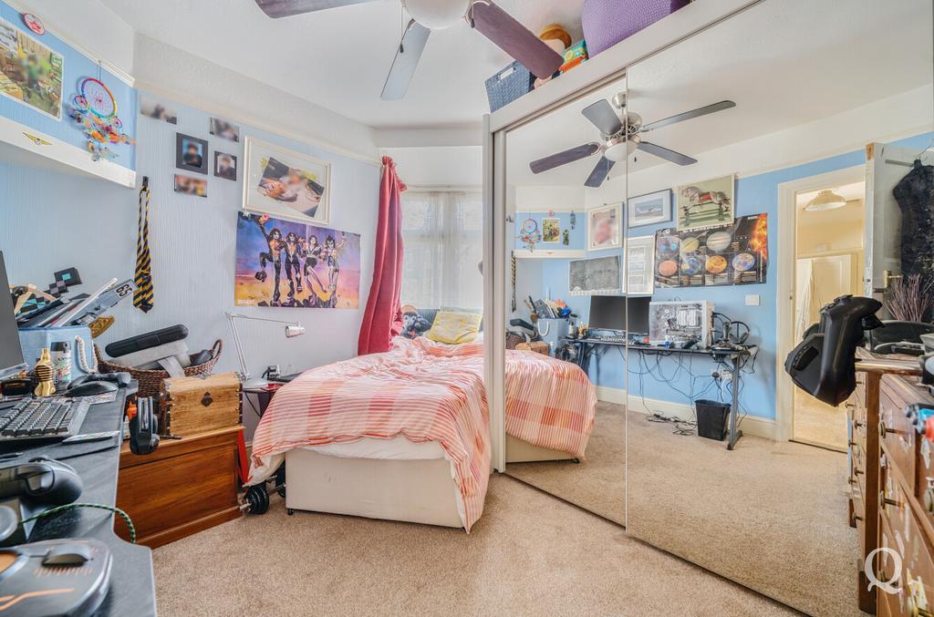 D2ea69e9-e7d3-4c3...