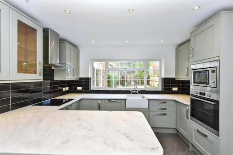 40 Babylon Way, Eastbourne, BN20 9DE