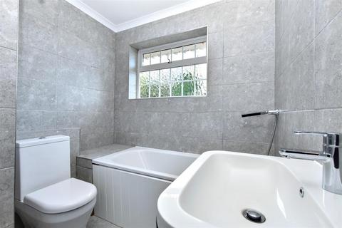 40 Babylon Way, Eastbourne, BN20 9DE