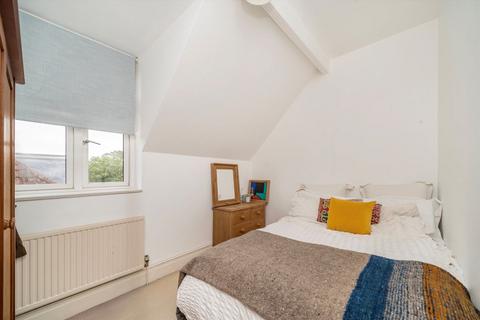 1 bedroom flat for sale, Lytton Grove, London SW15