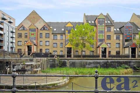 43 Discovery Walk, London, E1W 2JG